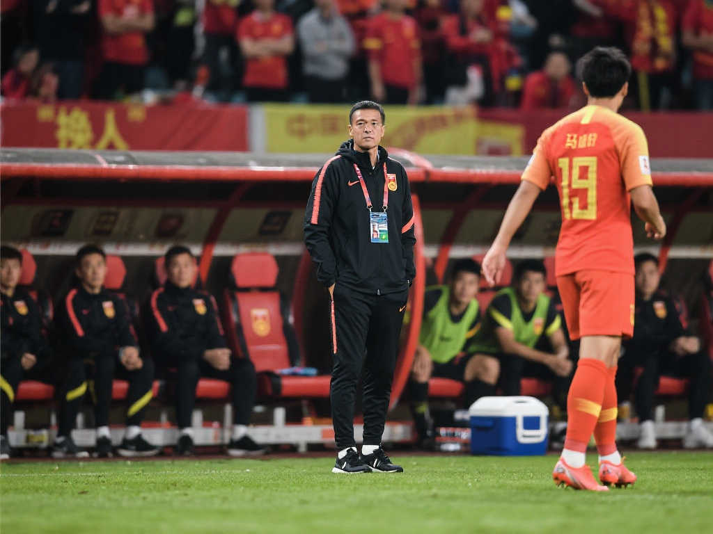 马德兴:国足若无缘18强赛,足协可提前终止与伊万科维奇的合同 马德兴:国足若无缘18强赛,足协可提前终止与伊万科维奇的合同